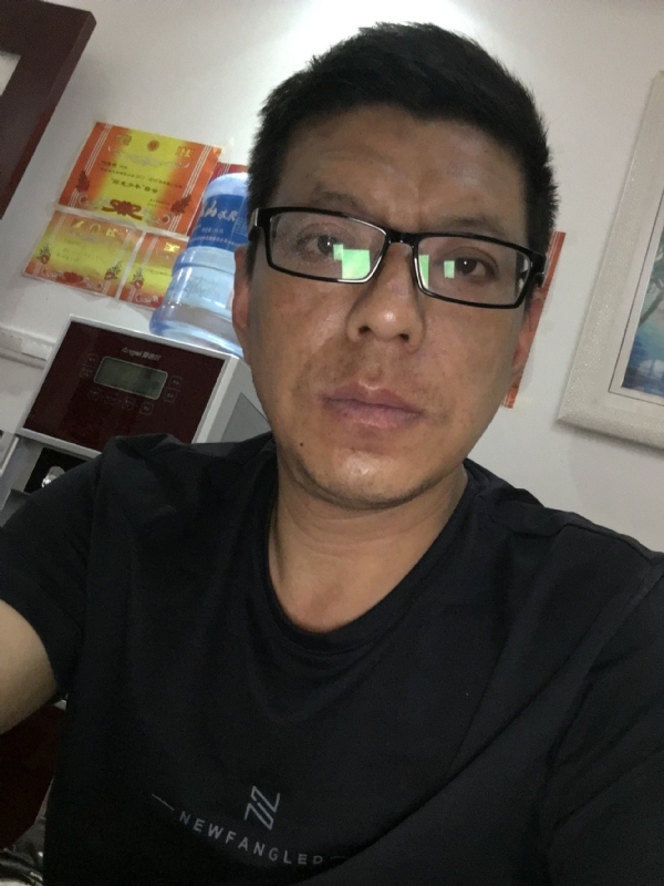 牵手的第三张照片--贵州残疾人相亲网