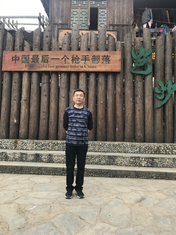 屯里的富豪的第一张照片--贵州残疾人相亲网